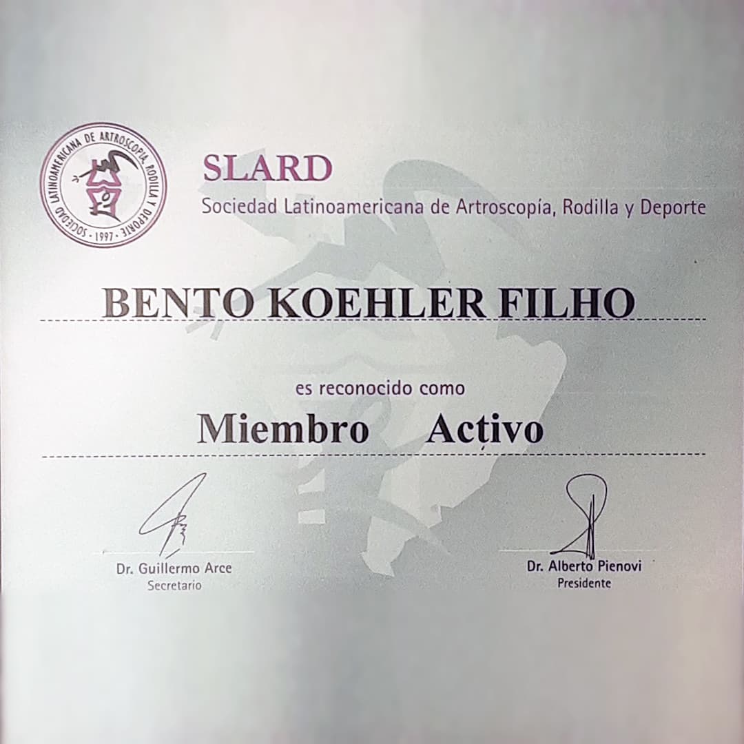 Diploma de membro da Sociedade Latino Americana Artroscopia, Joelho e do Esporte do Dr. Bento Koehler Filho.