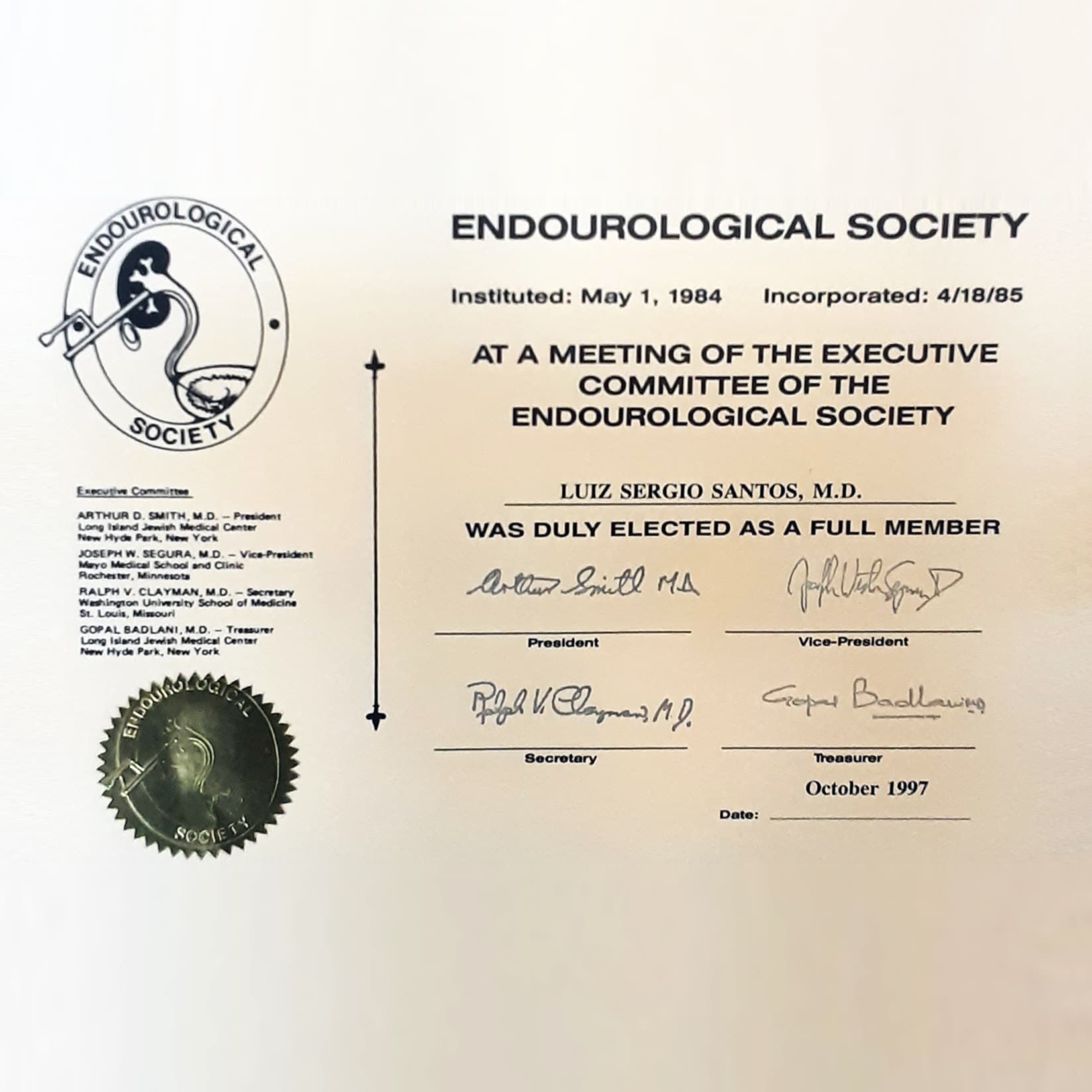 Foto do Diploma do Dr. Luiz Sergio Santos de Membro da Endourological Society